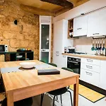 Casa vacanze Charming Village Escape With Jacuzzi & Games *
