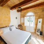 Charming Village Escape With Jacuzzi & Games