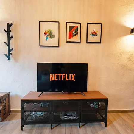 Charming Village Escape With Jacuzzi & Games