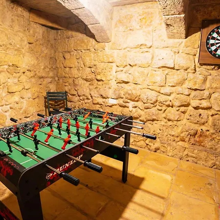 Дом отдыха Charming Village Escape With Jacuzzi & Games Рабат